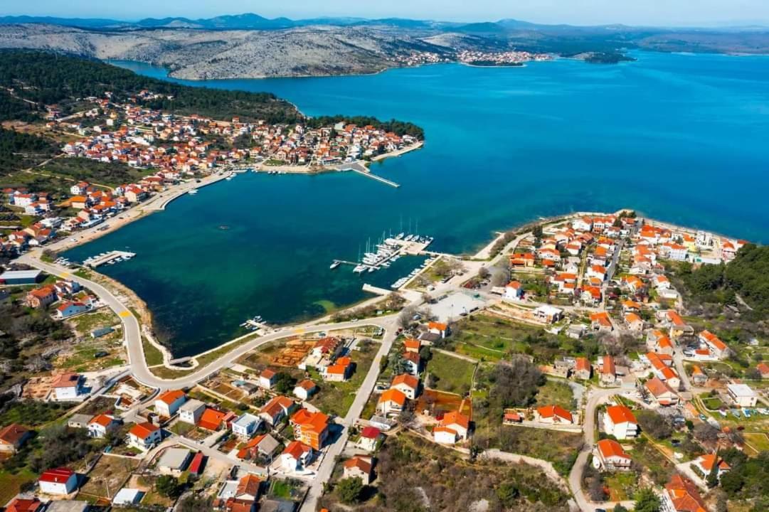 Arija Apartment Bilice Luaran gambar
