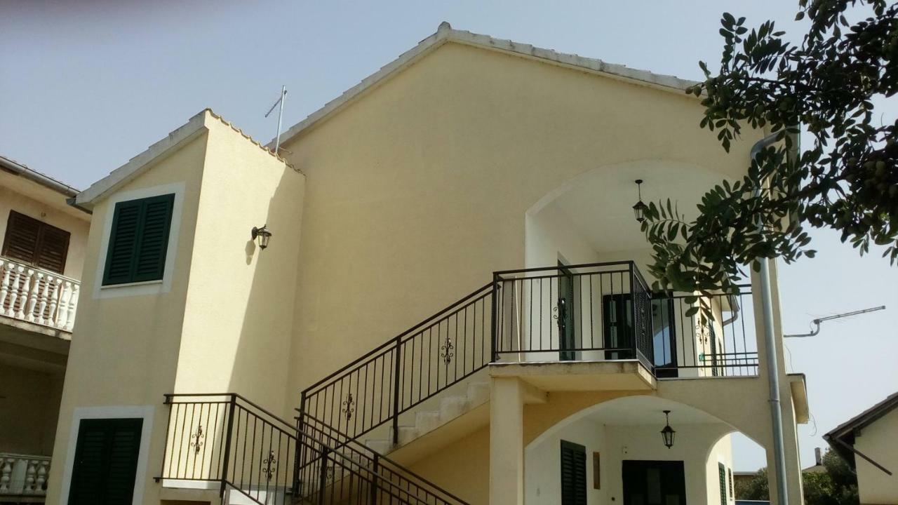 Arija Apartment Bilice Luaran gambar